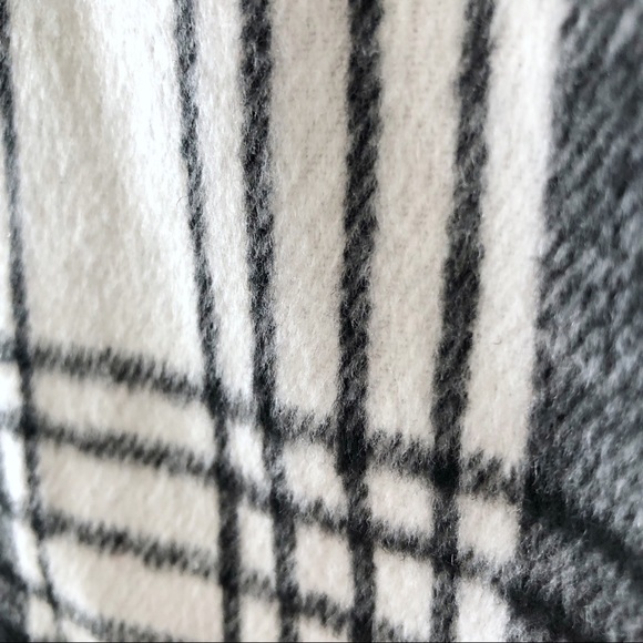 Iz Byer black and white coat size medium - Picture 4 of 4